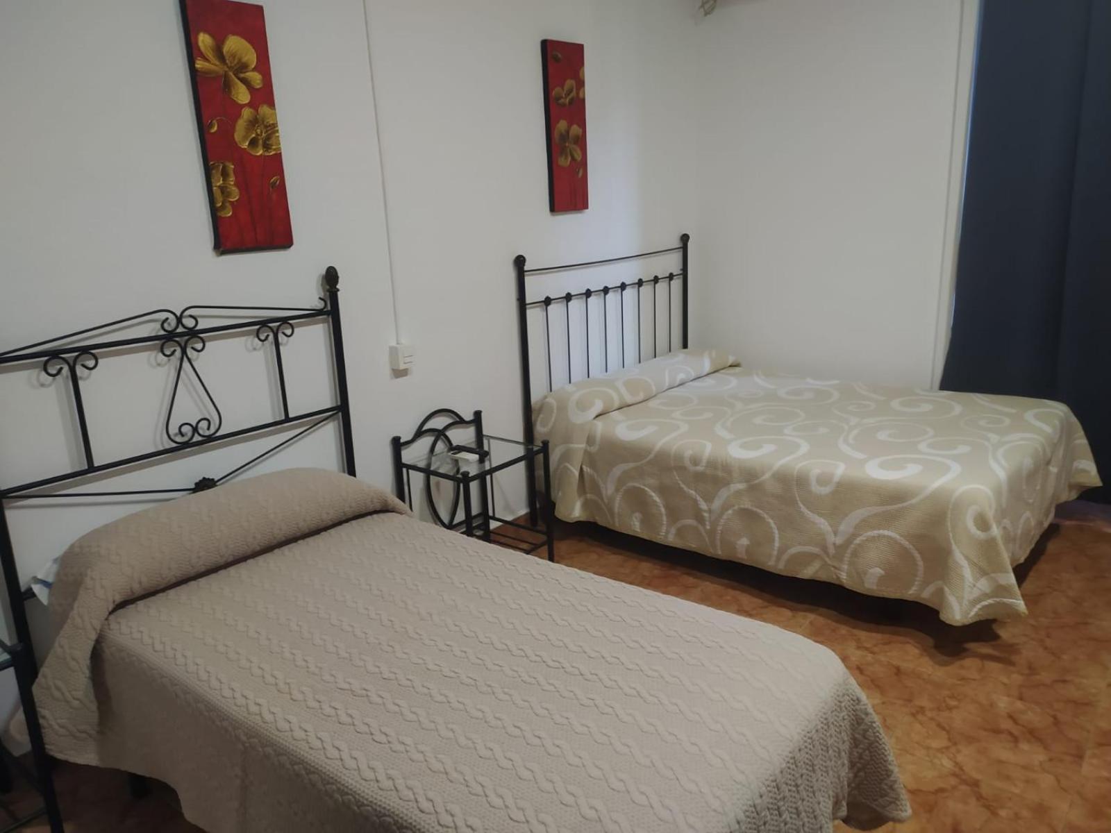 גרנדה Rooms Los Montes מראה חיצוני תמונה