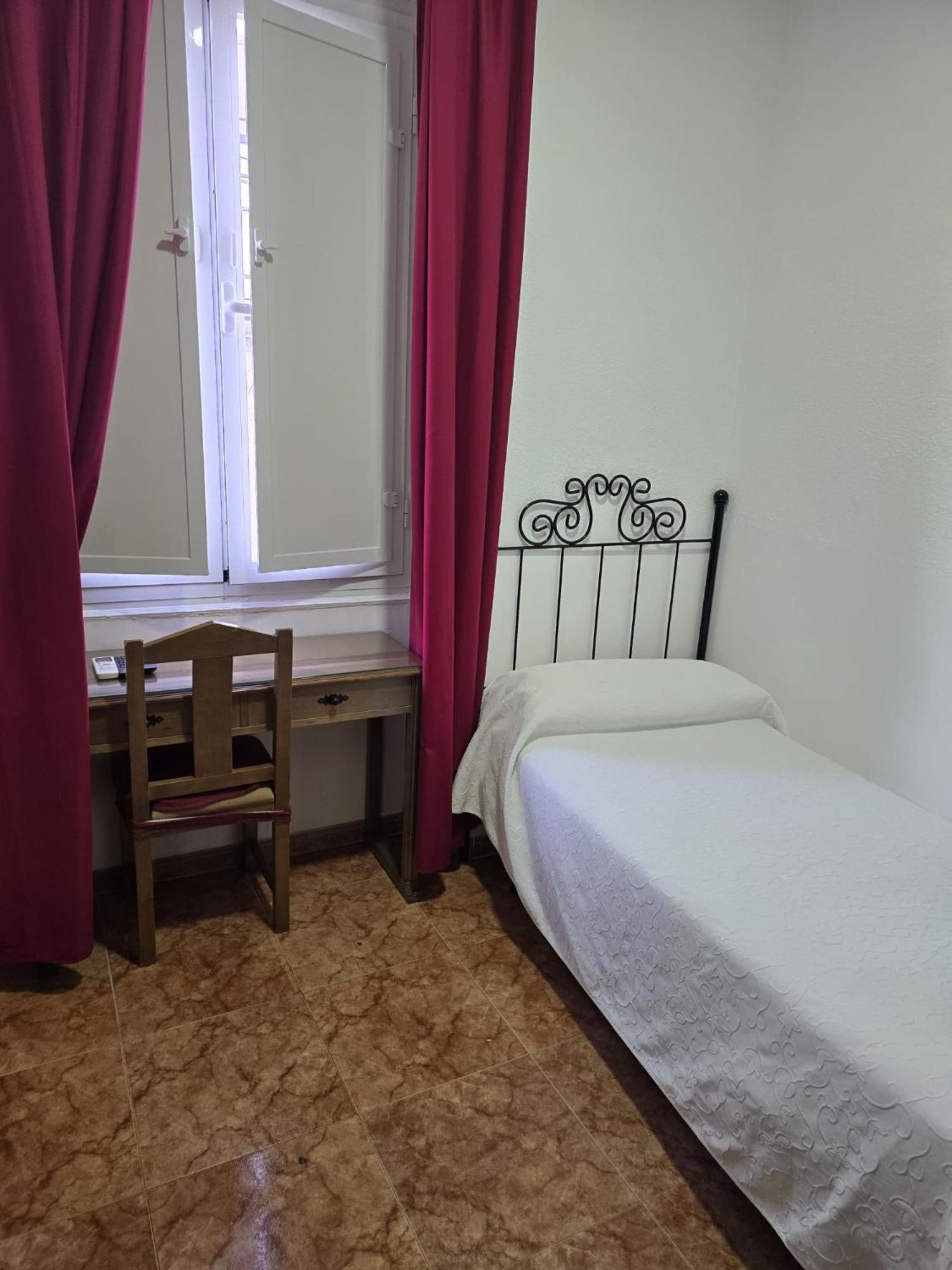 גרנדה Rooms Los Montes מראה חיצוני תמונה